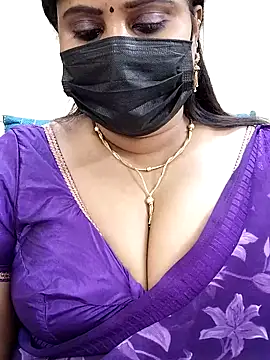 Snapshot of Queenflowerr chatting on 03/02/25, 04:47 Queenflowerr online show from 03/02/25, 04:47