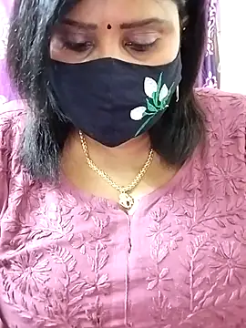 Snapshot of Queenflowerr chatting on 09/26/25, 06:26 Queenflowerr online show from 09/26/25, 06:26