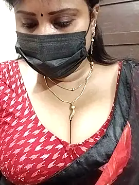 Snapshot of Queenflowerr chatting on 03/20/25, 10:43 Queenflowerr online show from 03/20/25, 10:43