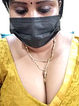 Snapshot of Queenflowerr chatting on 03/20/25, 11:12 Queenflowerr online show from 03/20/25, 11:12