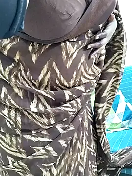 Snapshot of Queenflowerr chatting on 02/11/25, 07:38 Queenflowerr online show from 02/11/25, 07:38