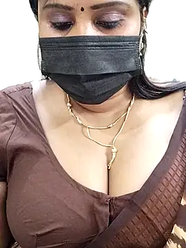 Snapshot of Queenflowerr chatting on 03/16/25, 02:00 Queenflowerr online show from 03/16/25, 02:00