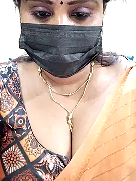 Snapshot of Queenflowerr chatting on 03/12/25, 04:35 Queenflowerr online show from 03/12/25, 04:35