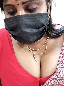 Snapshot of Queenflowerr chatting on 02/16/25, 09:27 Queenflowerr online show from 02/16/25, 09:27