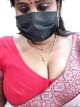 Snapshot of Queenflowerr chatting on 02/16/25, 06:21 Queenflowerr online show from 02/16/25, 06:21