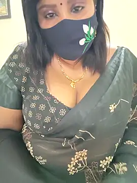 Snapshot of Queenflowerr chatting on 11/04/25, 02:54 Queenflowerr online show from 11/04/25, 02:54