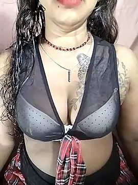 Snapshot of Sexy-Monikaa chatting on 12/18/25, 11:25 Sexy-Monikaa online show from 12/18/25, 11:25