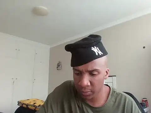 sydmanyoba online show from 10/26/25, 03:45