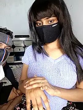 Snapshot of Love-N chatting on 01/14/26, 12:47 Love-N online show from 01/14/26, 12:47