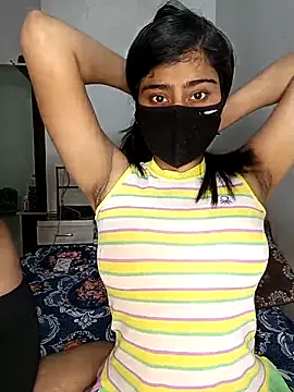 Snapshot of Love-N chatting on 12/19/25, 10:12 Love-N online show from 12/19/25, 10:12