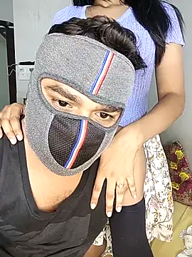 Snapshot of Love-N chatting on 12/20/25, 10:23 Love-N online show from 12/20/25, 10:23