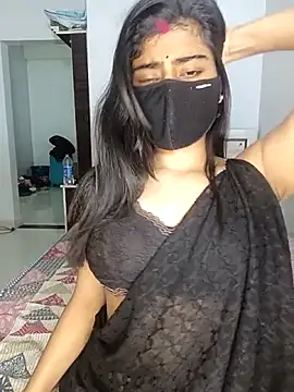 Snapshot of Love-N chatting on 10/06/25, 07:14 Love-N online show from 10/06/25, 07:14