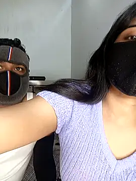 Snapshot of Love-N chatting on 01/18/26, 04:27 Love-N online show from 01/18/26, 04:27