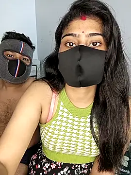 Snapshot of Love-N chatting on 02/18/26, 10:50 Love-N online show from 02/18/26, 10:50