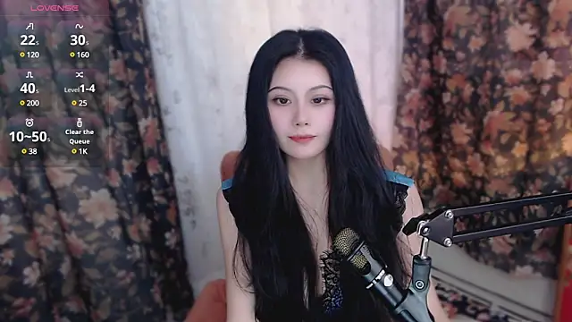Snapshot of cat-lady-6688 chatting on 03/19/25, 01:51 cat-lady-6688 online show from 03/19/25, 01:51
