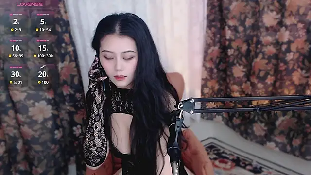 Snapshot of cat-lady-6688 chatting on 03/14/25, 10:18 cat-lady-6688 online show from 03/14/25, 10:18
