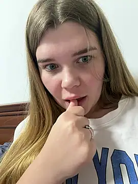 ella zzz online show from 02/03/26, 08:03