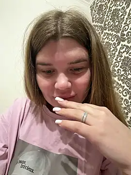 ella zzz online show from 02/23/26, 07:47