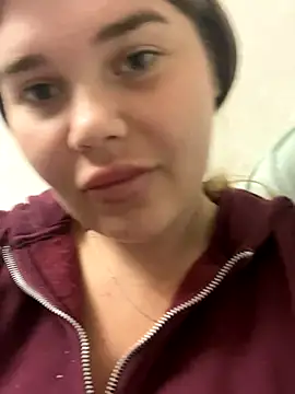 ella zzz online show from 10/01/25, 03:27