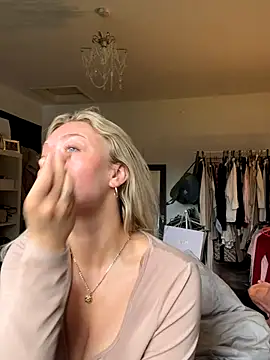 blissdimicco online show from 10/31/25, 09:39