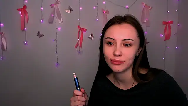 Snapshot of Nikonara_Love chatting on 02/25/26, 01:22 Nikonara Love online show from 02/25/26, 01:22