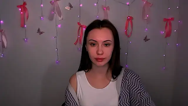 Snapshot of Nikonara_Love chatting on 02/21/26, 01:35 Nikonara Love online show from 02/21/26, 01:35