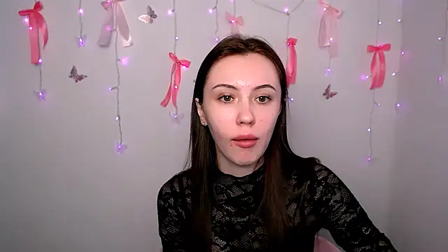 Snapshot of Nikonara_Love chatting on 02/10/26, 01:54 Nikonara Love online show from 02/10/26, 01:54