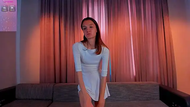 AmityCritchlow online show from 02/14/25, 12:03