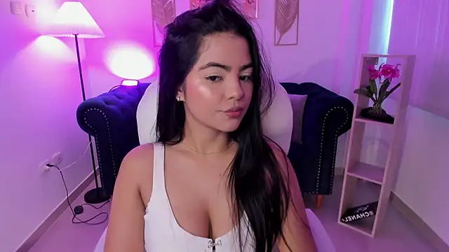 Layla Breezee online show from 03/31/26, 11:56