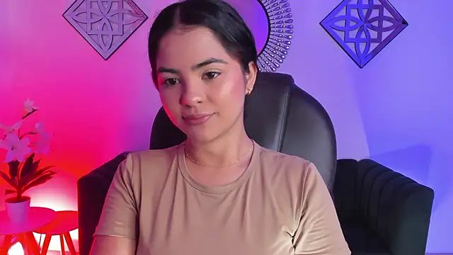 Layla Breezee online show from 03/26/26, 11:08