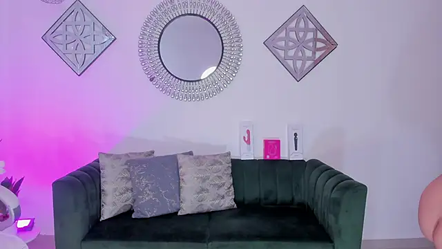 Layla Breezee online show from 09/30/25, 03:40