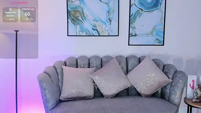 Layla Breezee online show from 10/23/25, 12:15