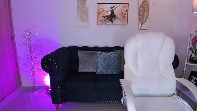 Layla Breezee online show from 02/03/26, 12:54