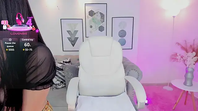 Layla Breezee online show from 03/21/25, 05:45