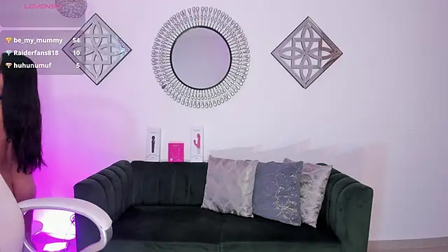 Layla Breezee online show from 09/20/25, 12:21