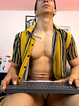 ApoloCruz online show from 10/04/25, 04:03