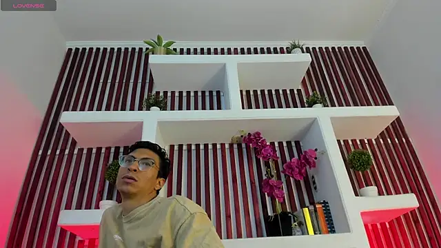 ApoloCruz online show from 05/17/26, 04:01