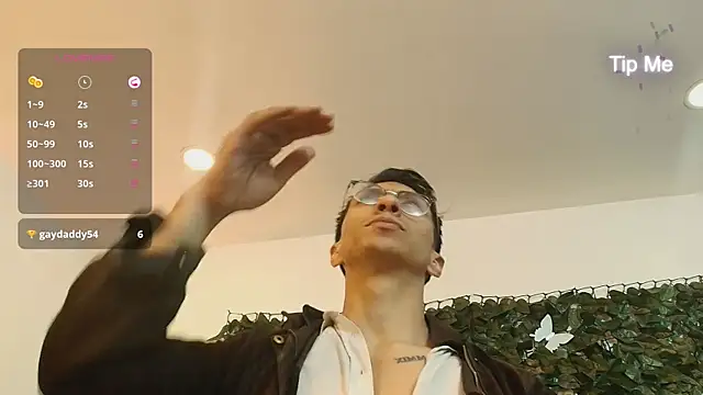 ApoloCruz online show from 10/24/25, 06:01