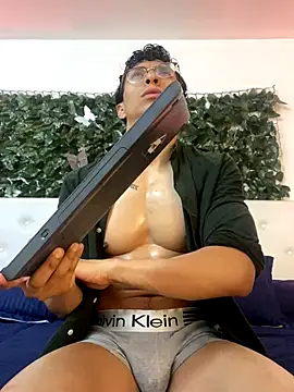 ApoloCruz online show from 10/15/25, 04:11