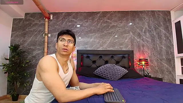 ApoloCruz online show from 04/18/26, 03:31