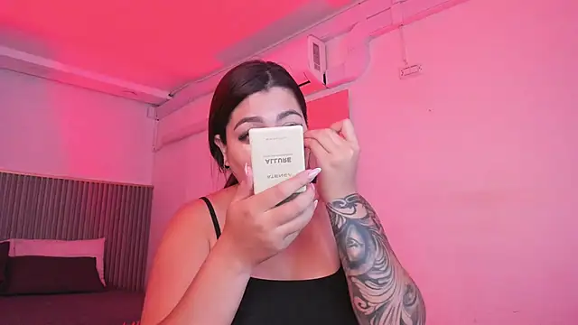 Snapshot of bonnieAn chatting on 11/27/25, 11:32 bonnieAn online show from 11/27/25, 11:32