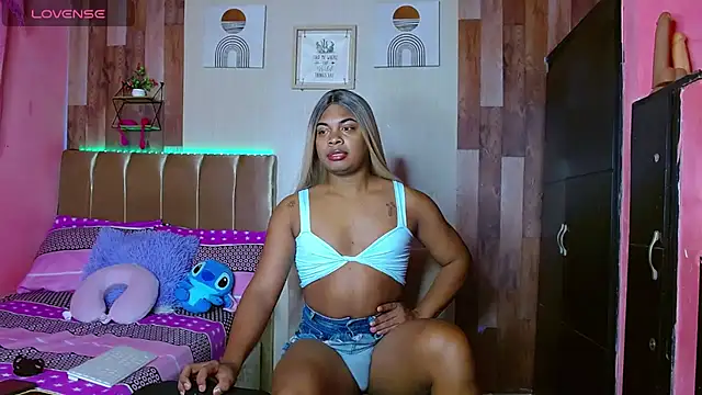 Snapshot of electrabrowns chatting on 02/16/26, 09:52 electrabrowns online show from 02/16/26, 09:52