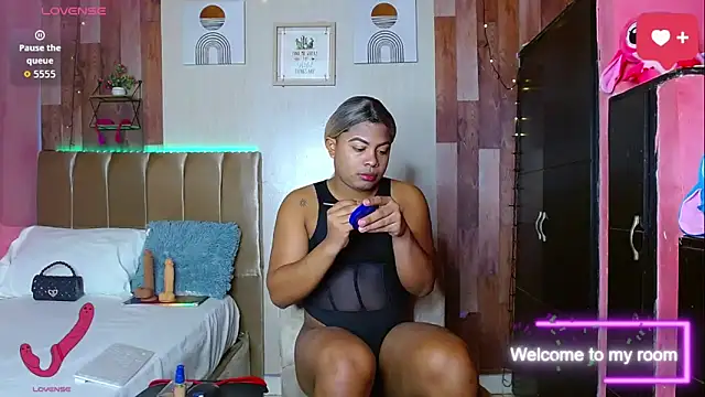 Snapshot of electrabrowns chatting on 03/31/26, 01:18 electrabrowns online show from 03/31/26, 01:18