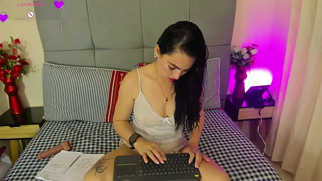 scarlet hit online show from 11/15/25, 04:27