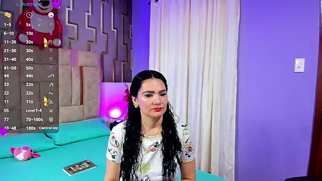scarlet hit online show from 03/11/25, 04:19
