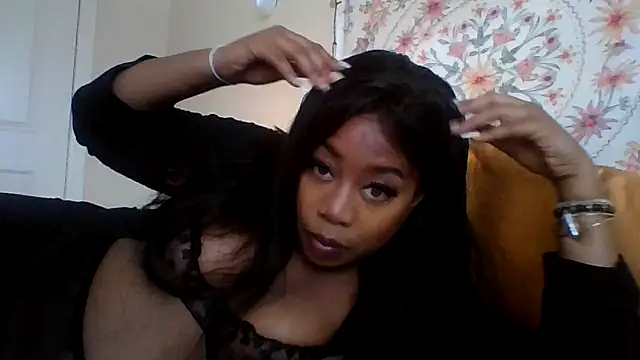 Snapshot of angeliquebelcali chatting on 09/09/25, 07:01 angeliquebelcali online show from 09/09/25, 07:01