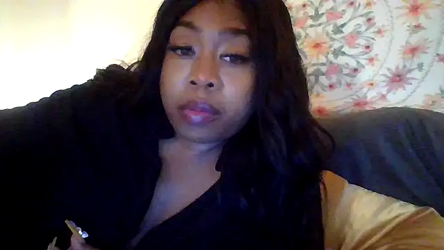 Snapshot of angeliquebelcali chatting on 09/11/25, 04:45 angeliquebelcali online show from 09/11/25, 04:45