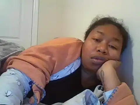 Snapshot of angeliquebelcali chatting on 02/21/25, 10:39 angeliquebelcali online show from 02/21/25, 10:39