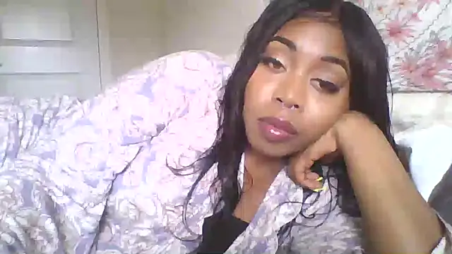 Snapshot of angeliquebelcali chatting on 09/23/25, 07:21 angeliquebelcali online show from 09/23/25, 07:21