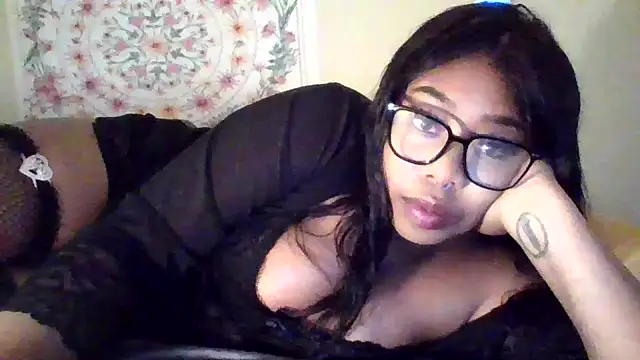Snapshot of angeliquebelcali chatting on 10/19/25, 05:16 angeliquebelcali online show from 10/19/25, 05:16
